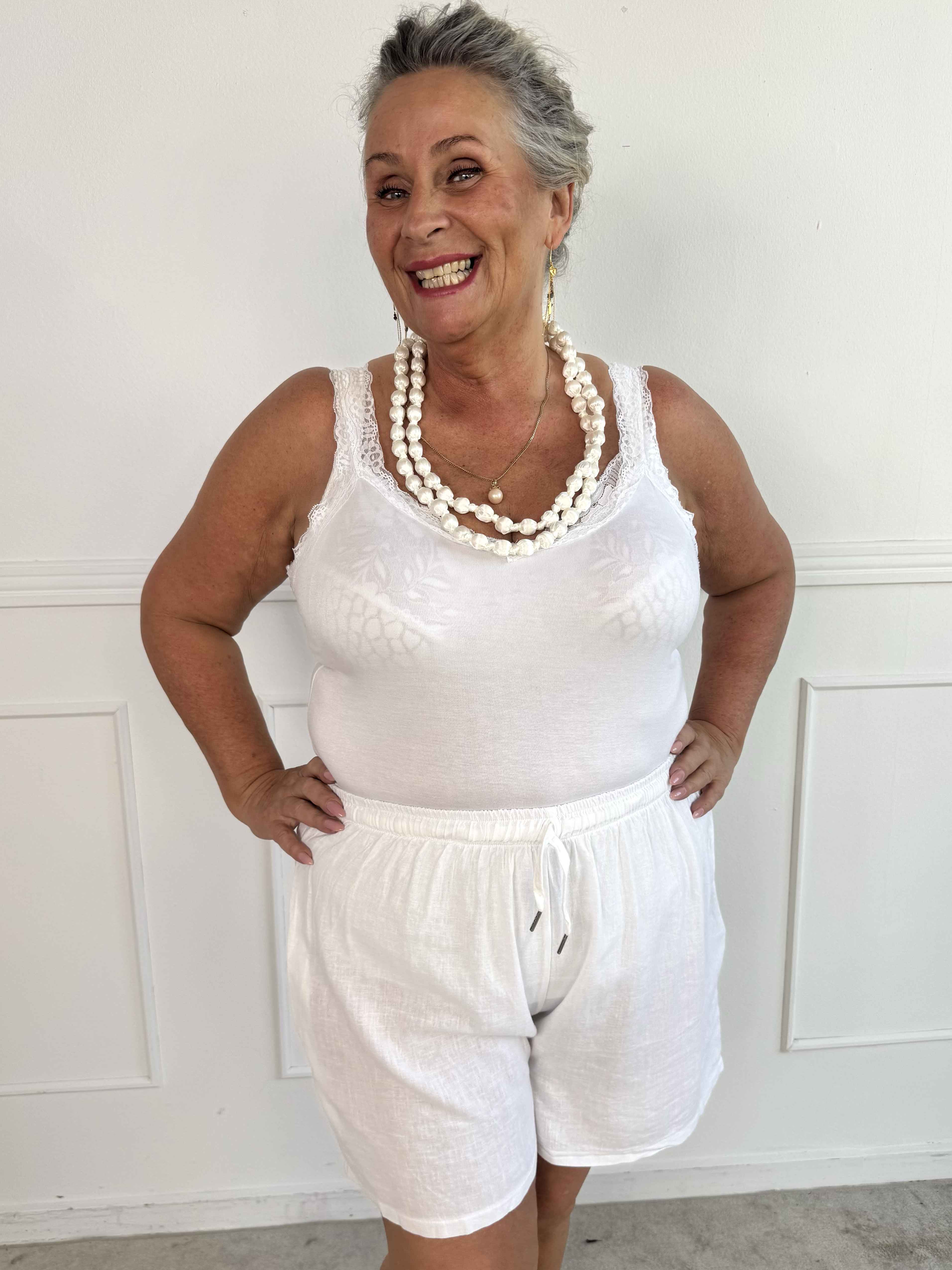 Clara Shorts - Lette shorts i viskose og hør